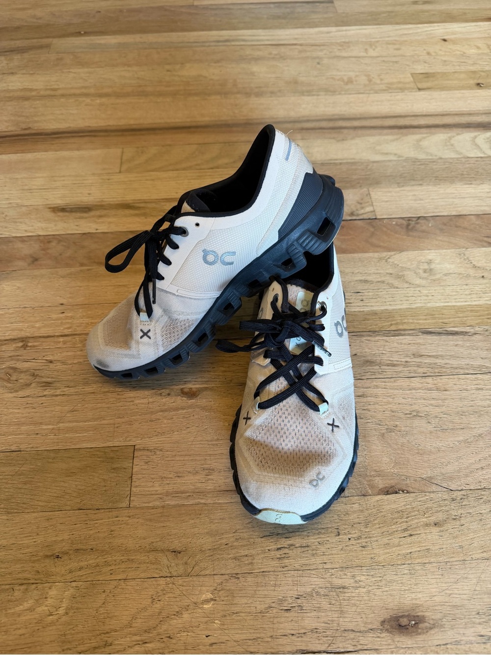 On Running - Cloud X Women's Athletic Sneakers in Light Pink and Black